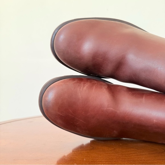 UGG Men's Hillmont Chestnut Leather Winter Chelsea Boot | US 9 - Picture 5 of 9